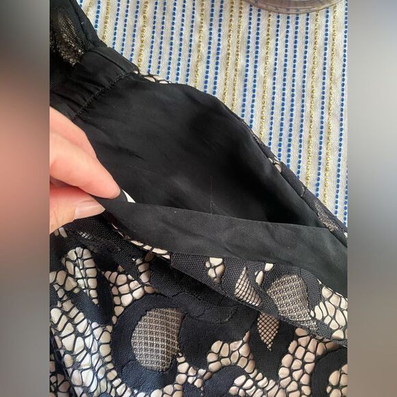 Diane von Furstenberg Womens Sz 2 Black Shany Romper Lace Shorts Pockets - Picture 7 of 14